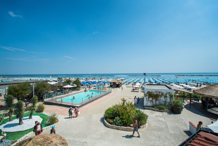 campeggi con servizi per teenagers a lido delle nazioni emilia romagna