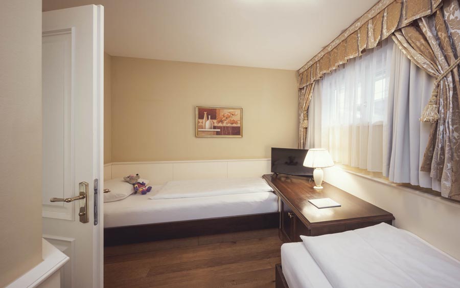 family-king-suite-5
