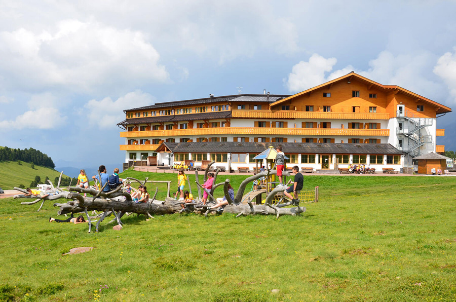 hotel corno nero alto adige aldino