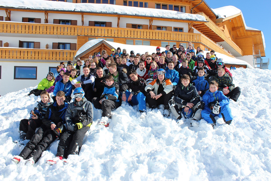 alberghi con attività per bambini alto adige corno nero