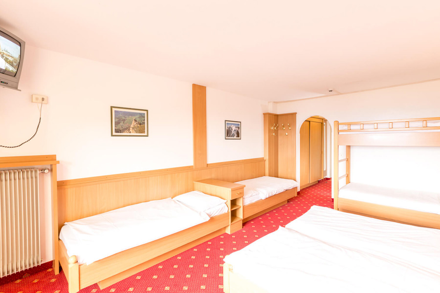 hotel con servizi per famiglie alto adige corno nero