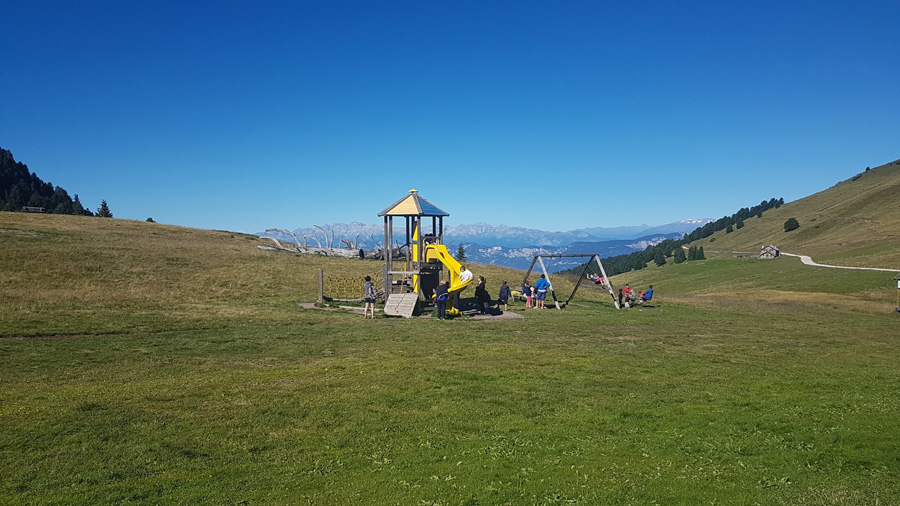 hotel corno nero passo oclini alto adige