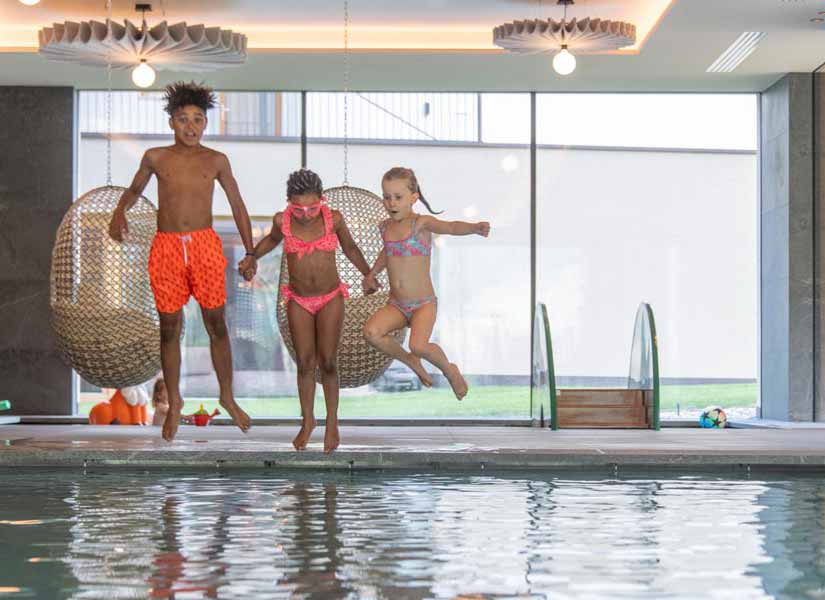 Piscina per bambini al Linara Mountain Family Stay a Rio di Pusteria