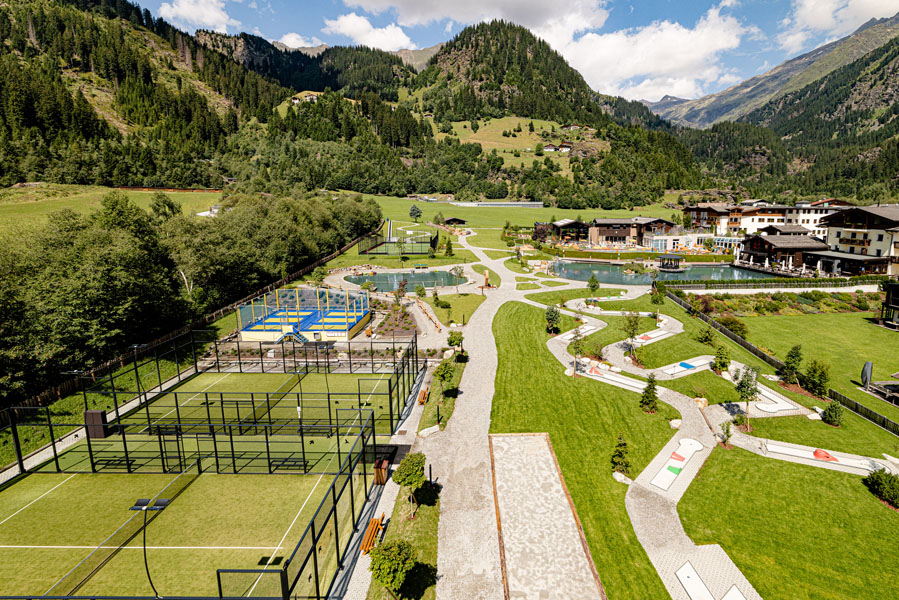 Schneeberg Family Spa Resort in Alto Adige