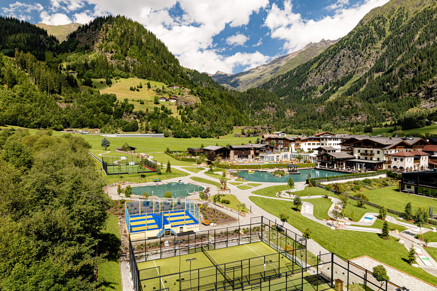 Schneeberg Family Spa Resort in Alto Adige