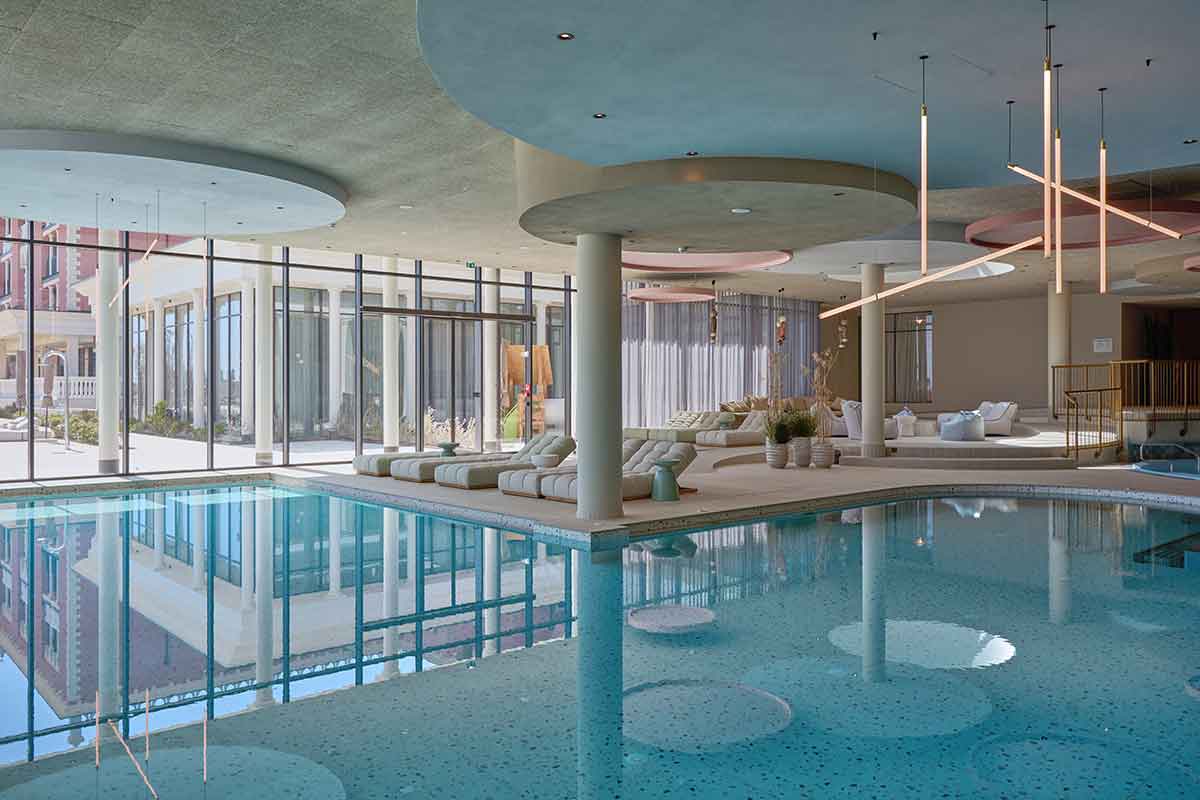 autunno al mare a caorle con il cavallino bainco family hotel